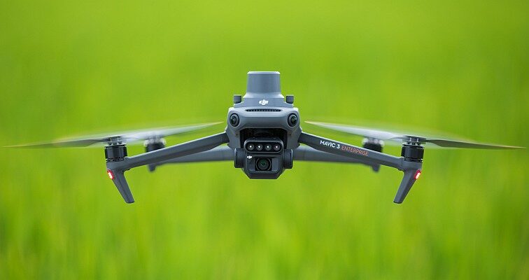 drone-DJI-Mavic-3-Multispectral-revolucionário-para-agricultura-e-mapeamento-756x400